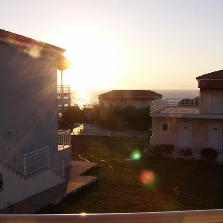 Kastro Beach Hotel Екстер'єр фото